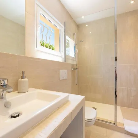 Apartment Splendide Confortable, Piscine Privee, Espace Detente Mandelieu-la-Napoule